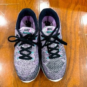 Nike women’s lunar flyknit running sneakers size 8.5